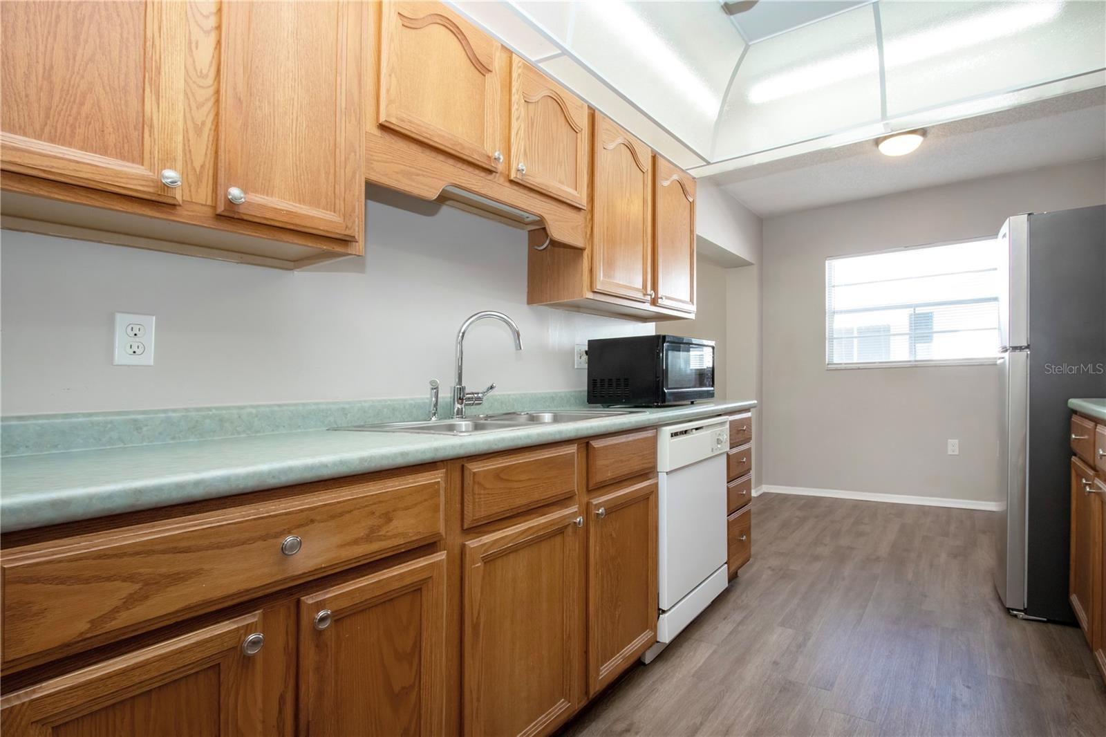 Image 22 of 65 For 802 Buttonwood Drive