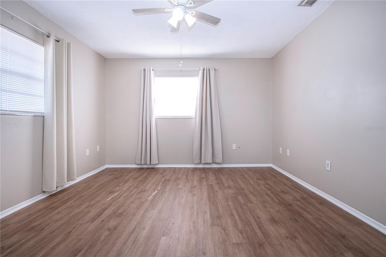 Image 28 of 65 For 802 Buttonwood Drive