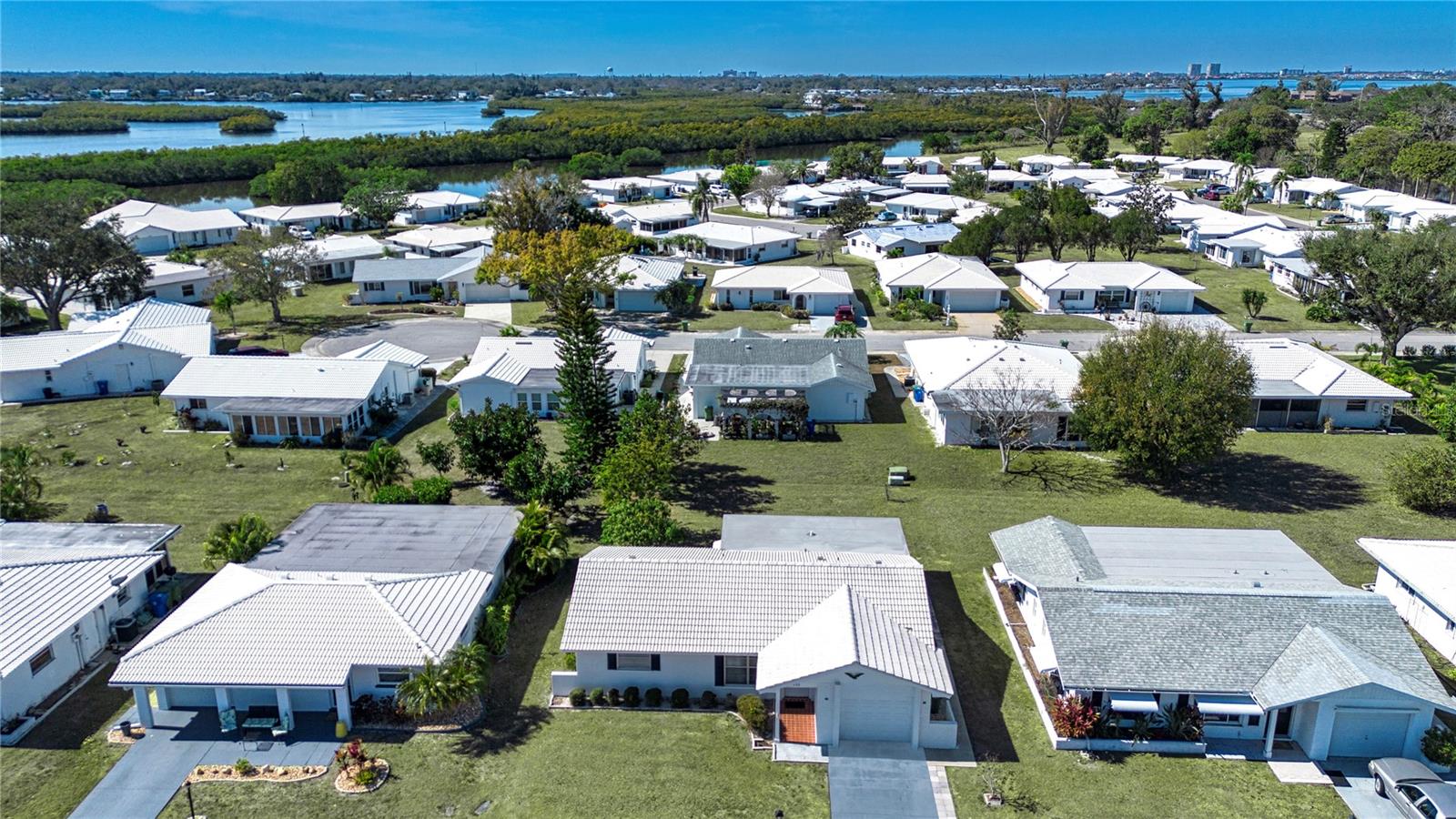 Image 35 of 65 For 802 Buttonwood Drive