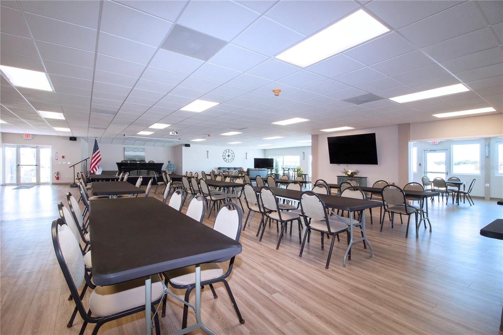 Image 43 of 65 For 802 Buttonwood Drive