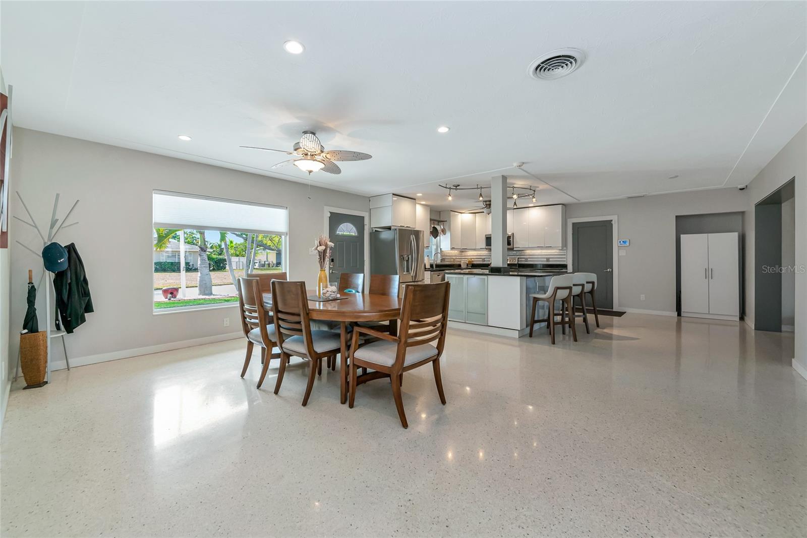 Image 17 of 56 For 2639 Bougainvillea Street