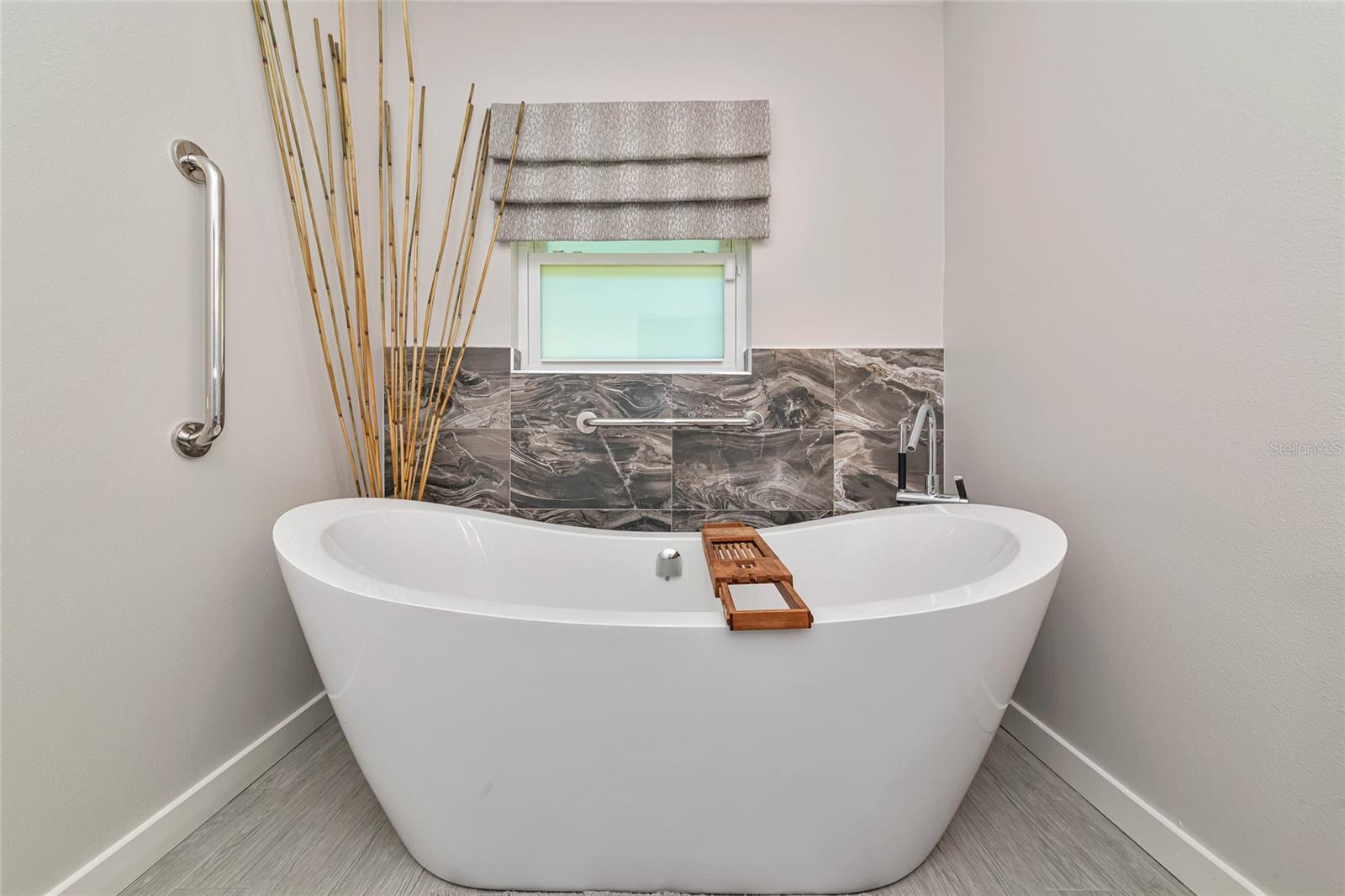 Image 24 of 56 For 2639 Bougainvillea Street