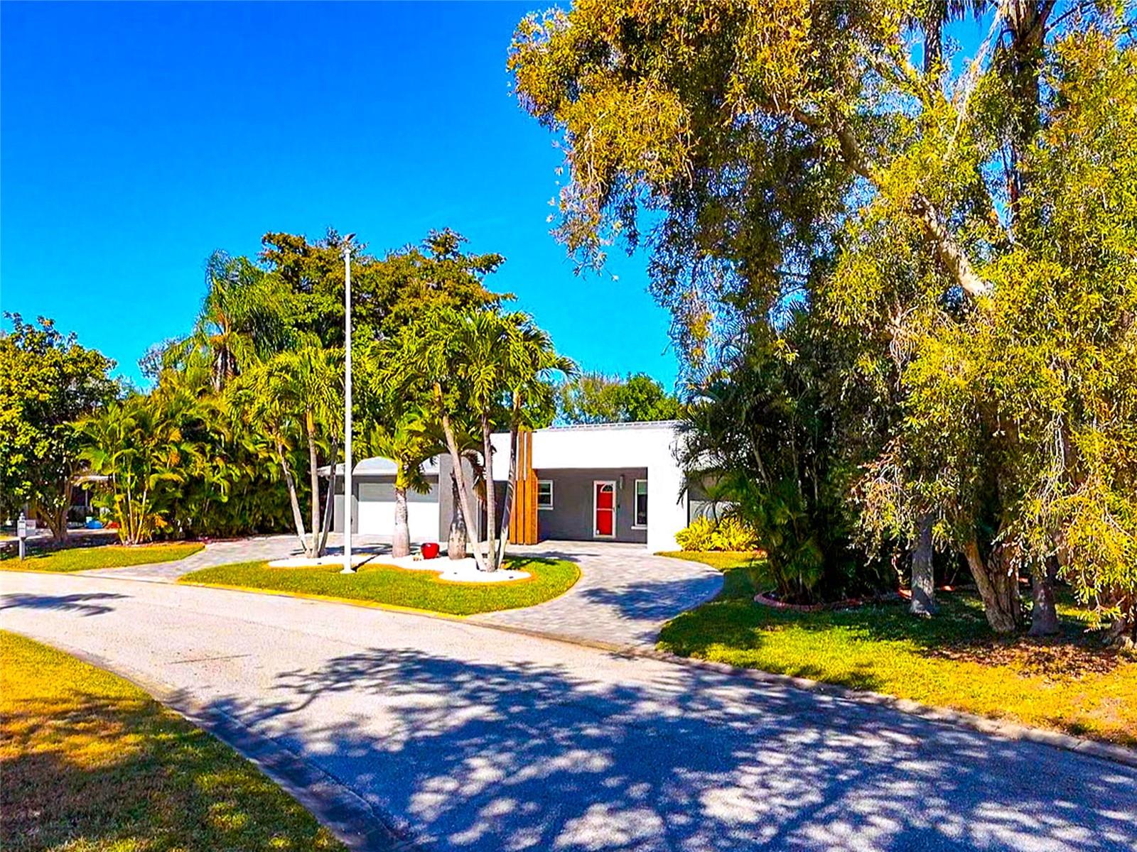 Image 41 of 56 For 2639 Bougainvillea Street