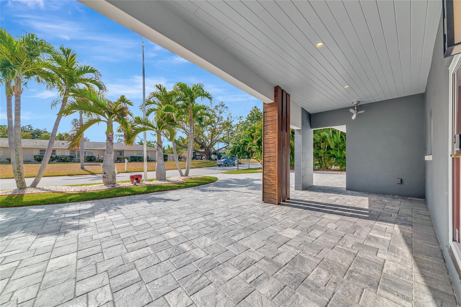 Image 44 of 56 For 2639 Bougainvillea Street