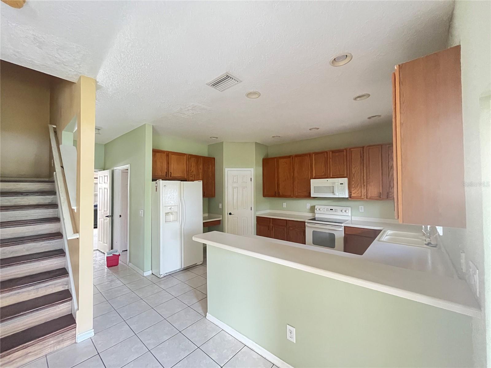 Image 4 of 15 For 6139 46th Street E