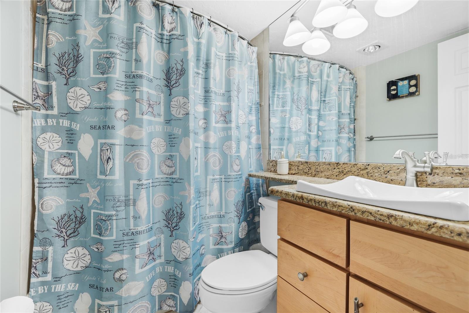 Image 20 of 45 For 8776 Midnight Pass Road C204