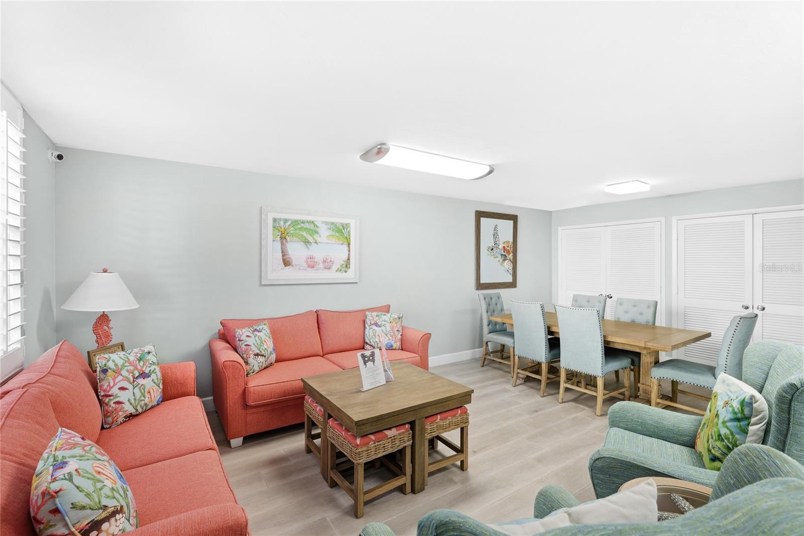 Image 35 of 45 For 8776 Midnight Pass Road C204