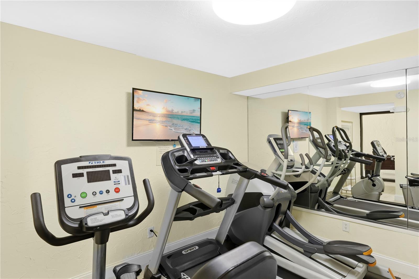 Image 39 of 45 For 8776 Midnight Pass Road C204