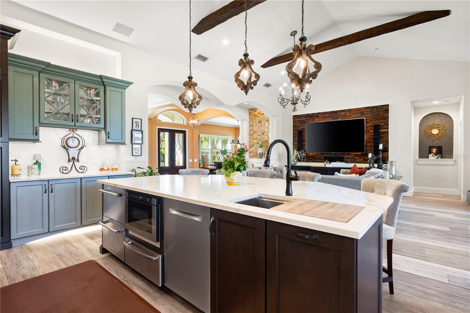 Image 17 of 97 For 3314 Charles Macdonald Drive