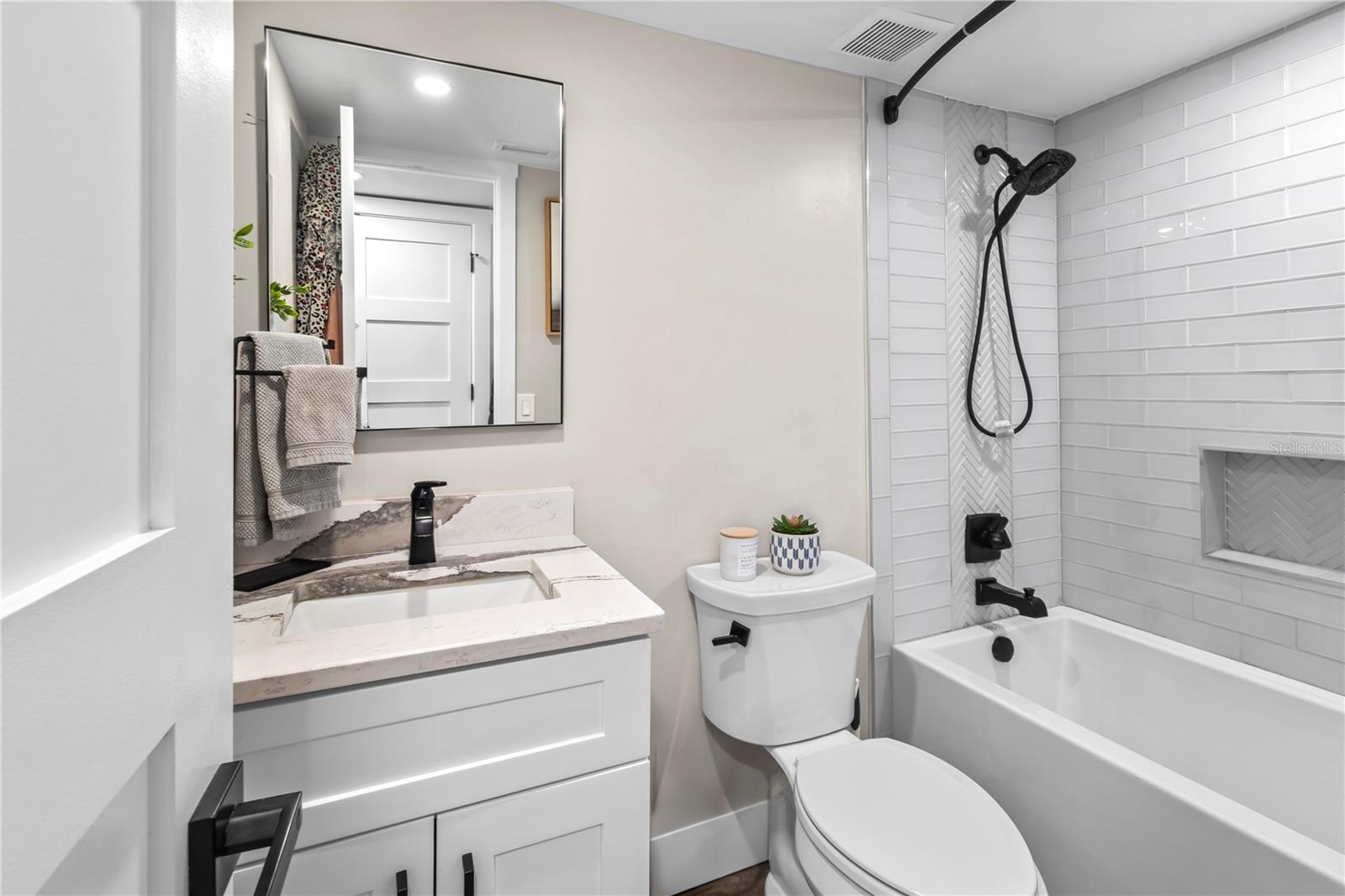 Image 23 of 34 For 6322 Palma Del Mar Boulevard S 1106