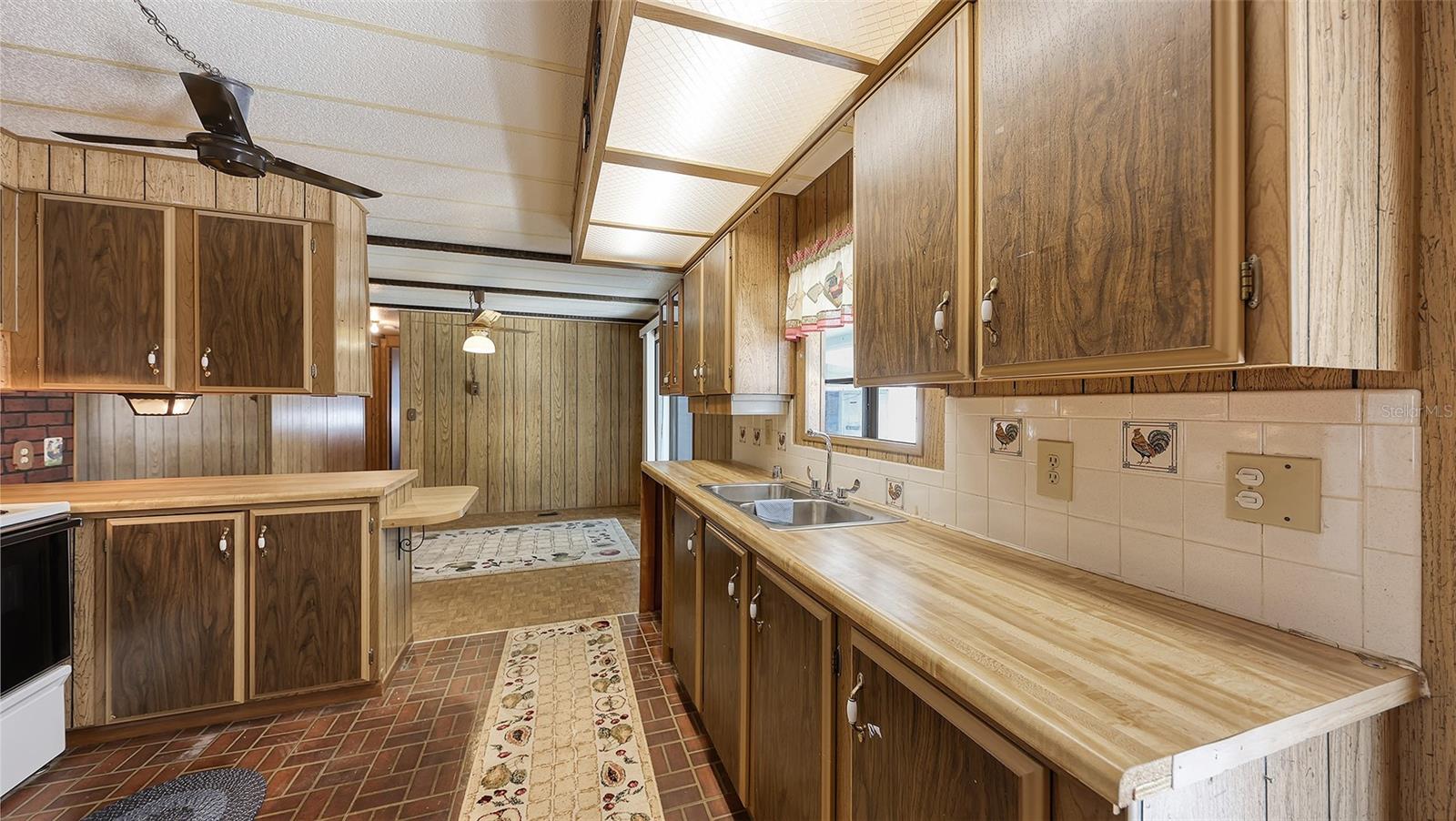 Image 9 of 44 For 203 50th Avenue Plaza E