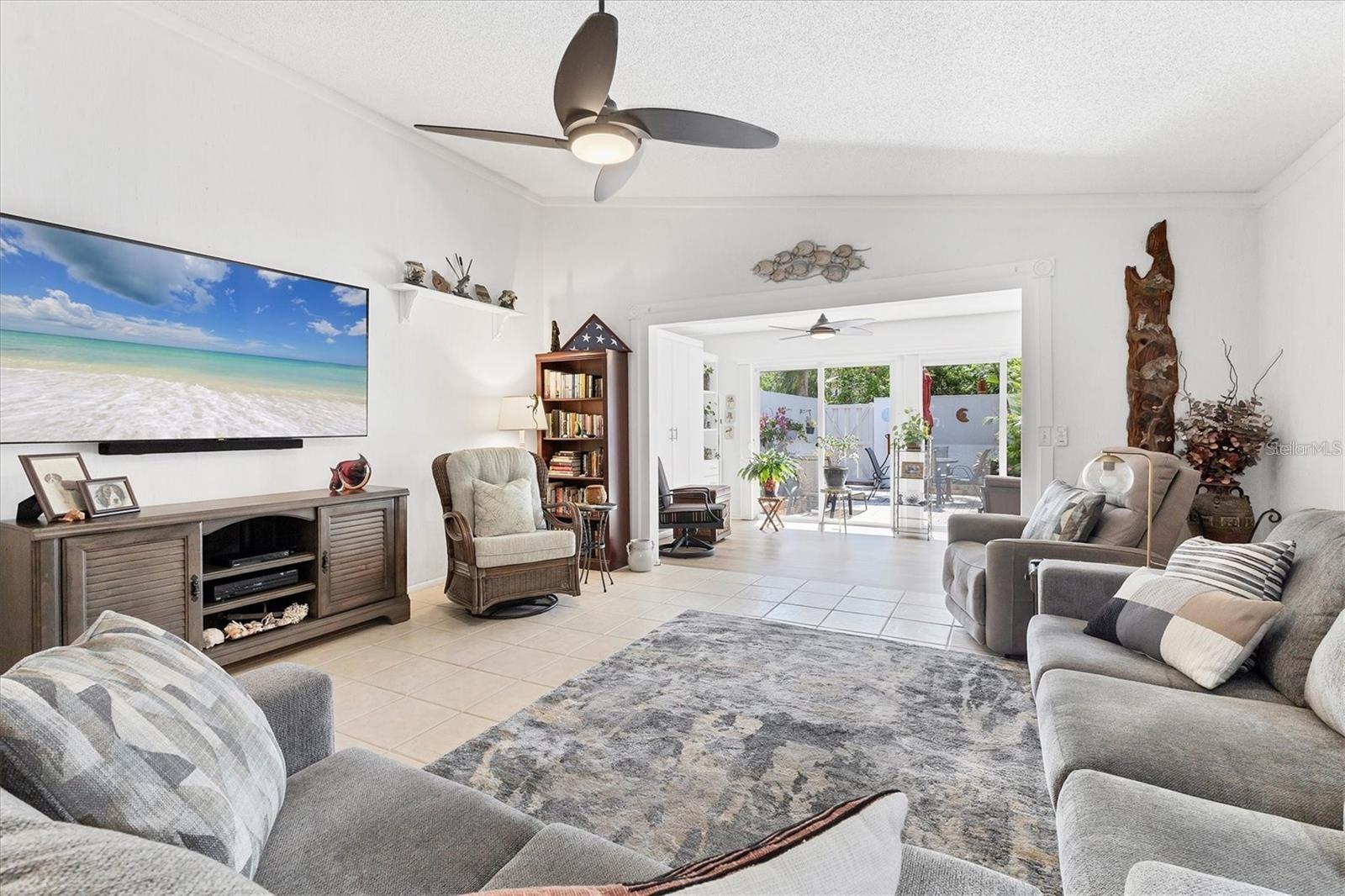 Image 15 of 43 For 6304 Pelican Drive