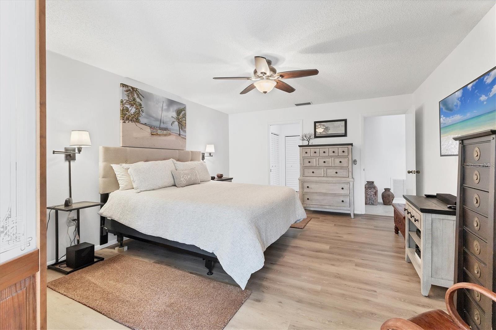 Image 19 of 43 For 6304 Pelican Drive