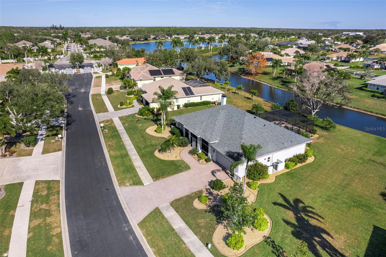 Image 3 of 52 For 107 Abercrombie Avenue