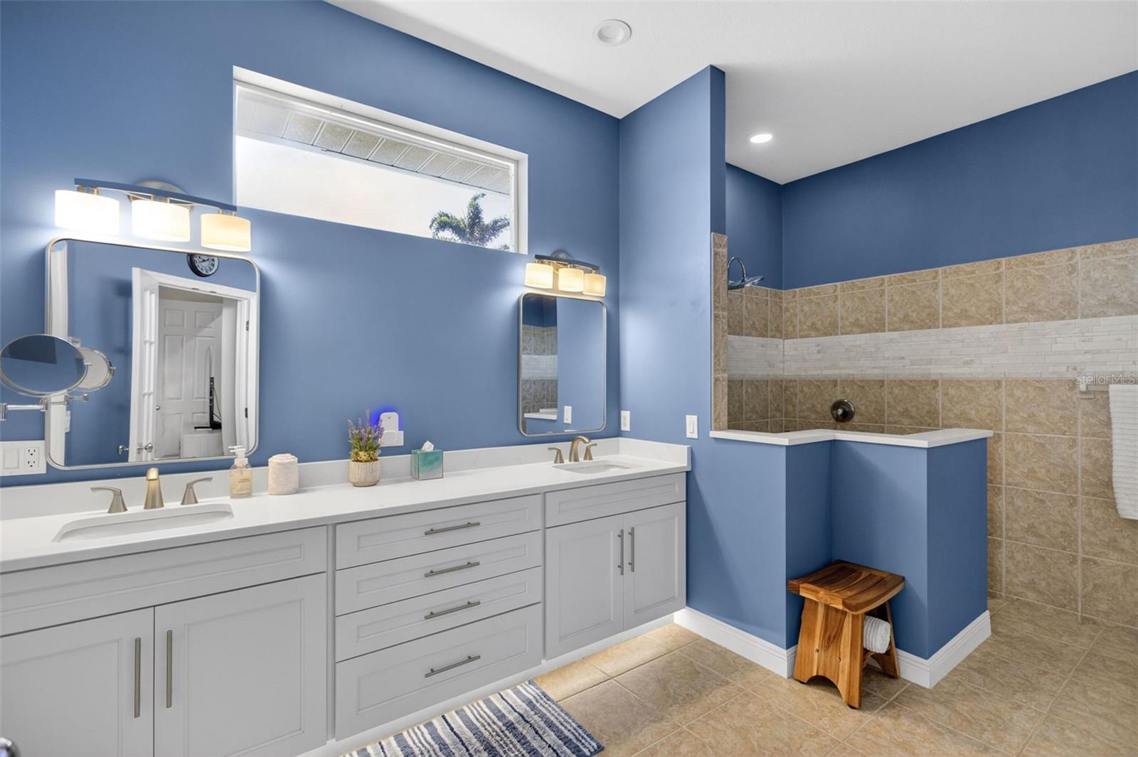 Image 32 of 52 For 107 Abercrombie Avenue