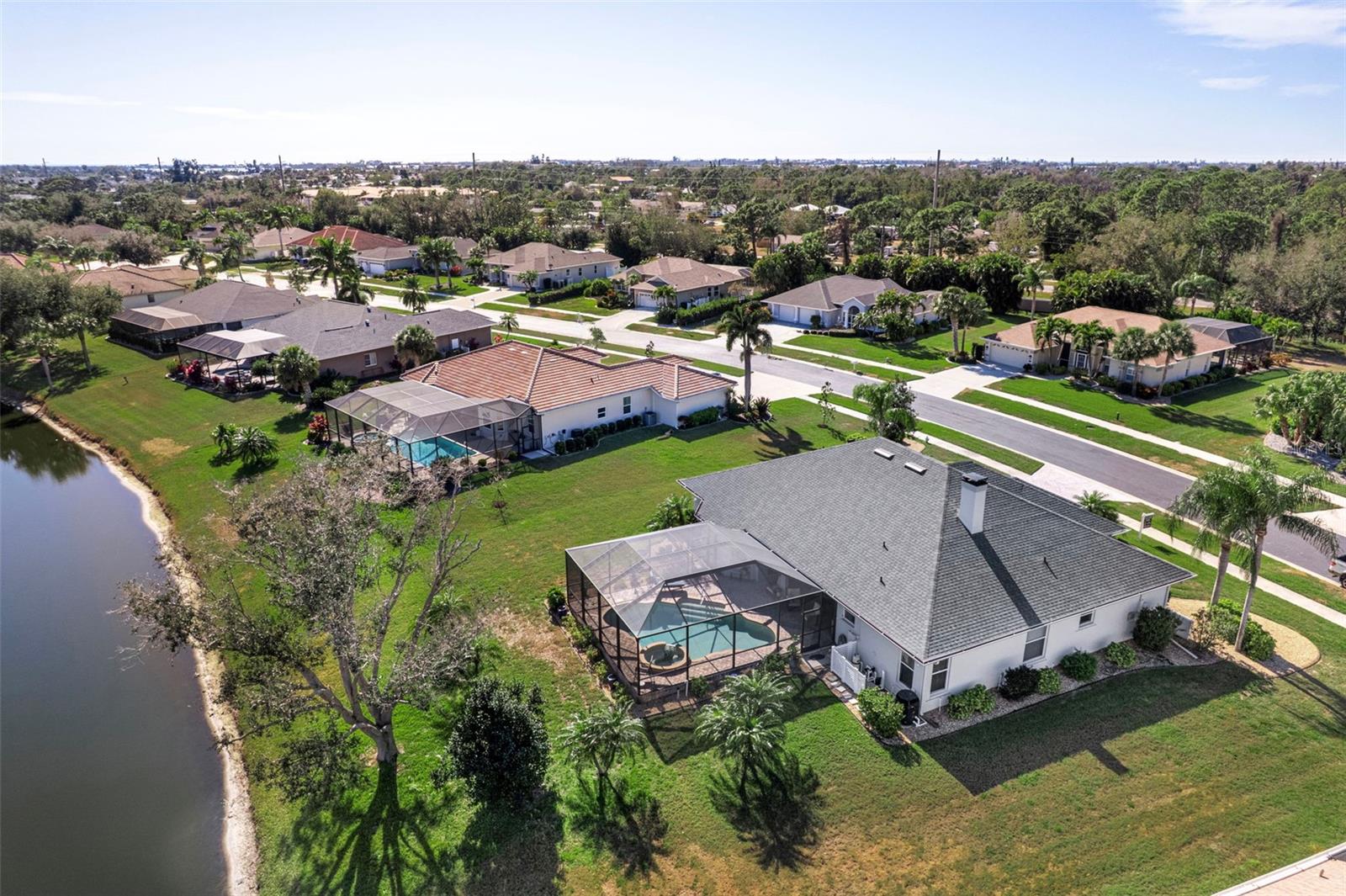 Image 6 of 52 For 107 Abercrombie Avenue