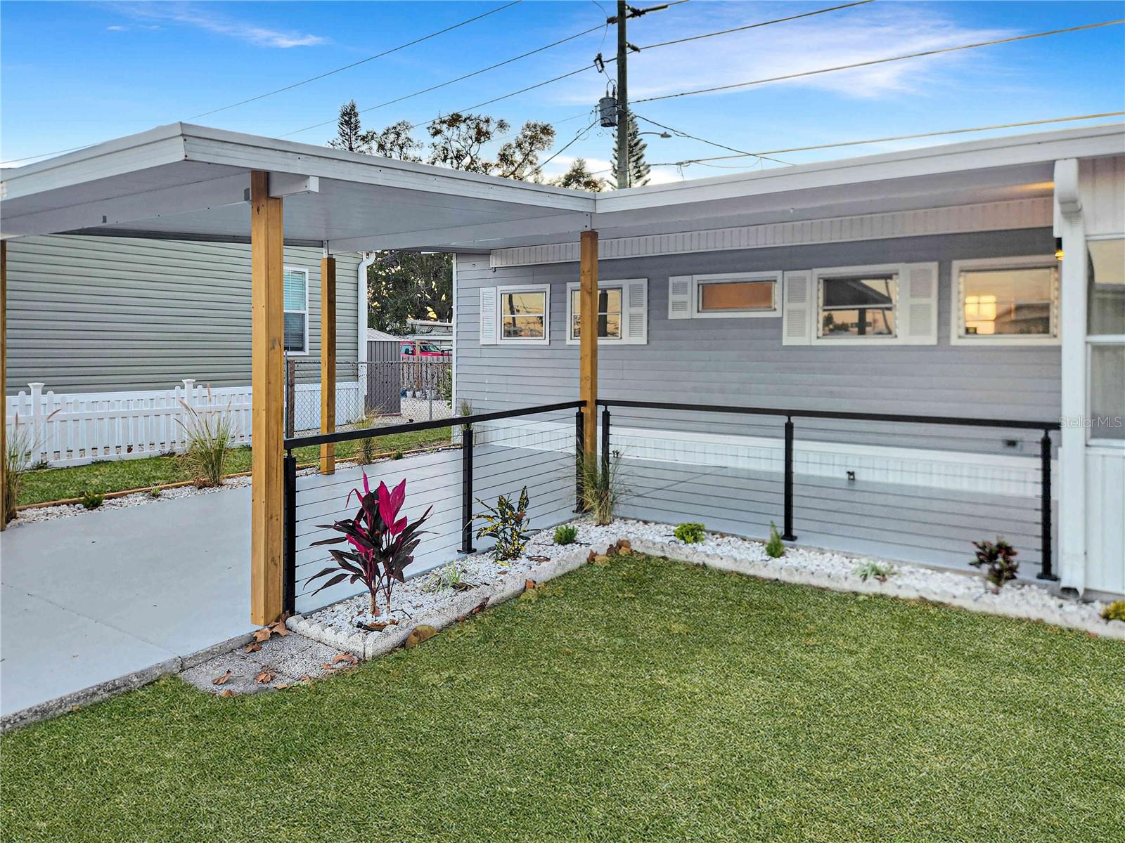 Image 3 of 14 For 5022 9th Street W