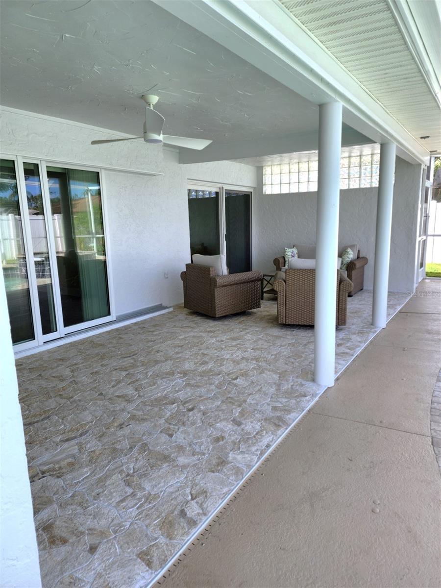 Image 15 of 25 For 1856 Woodhaven Circle