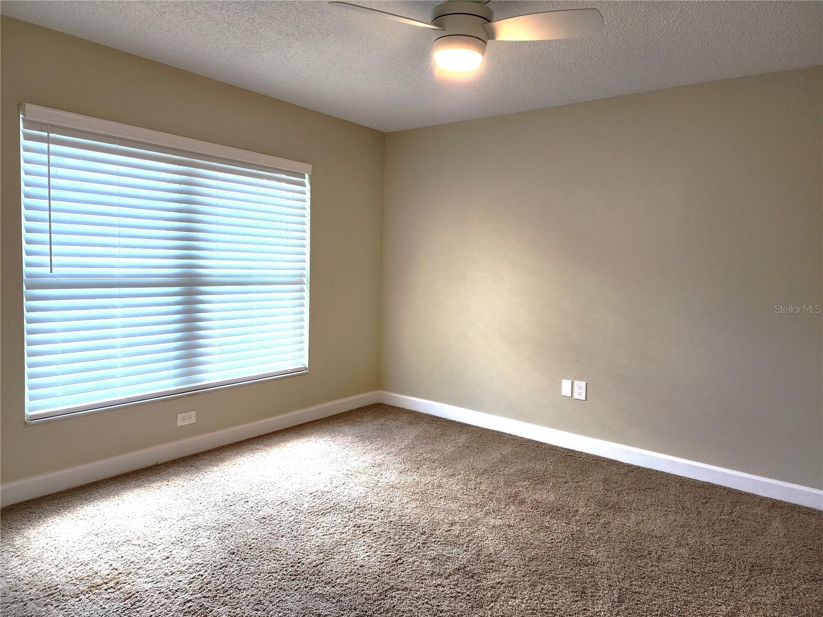 Image 21 of 25 For 1856 Woodhaven Circle