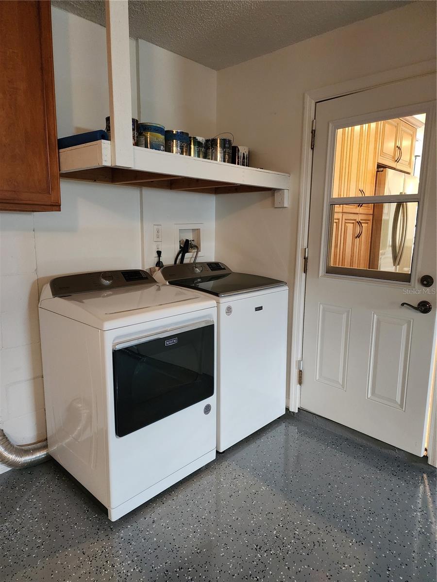 Image 23 of 25 For 1856 Woodhaven Circle