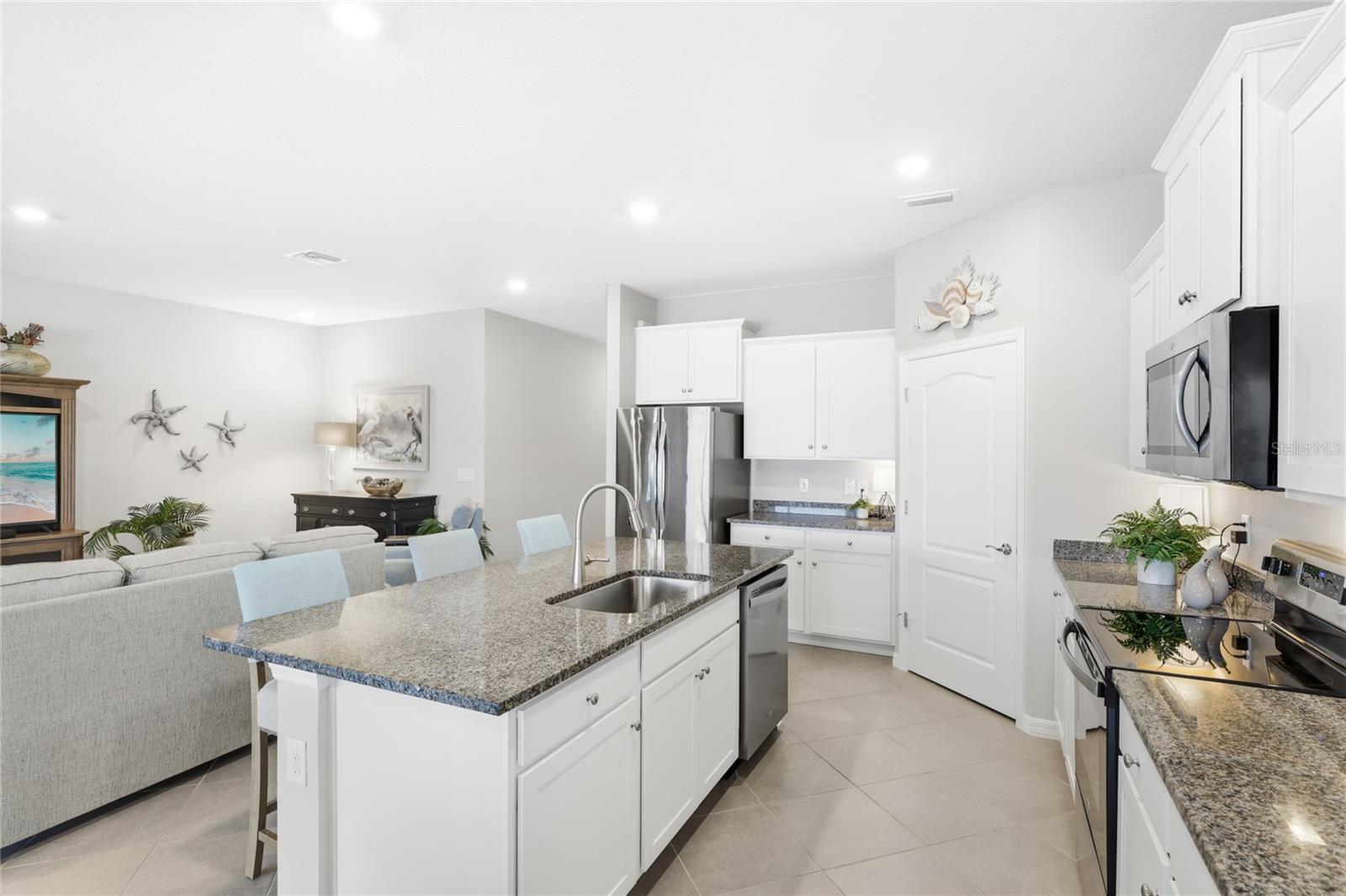 Image 10 of 38 For 14007 Mount Laurel Trail