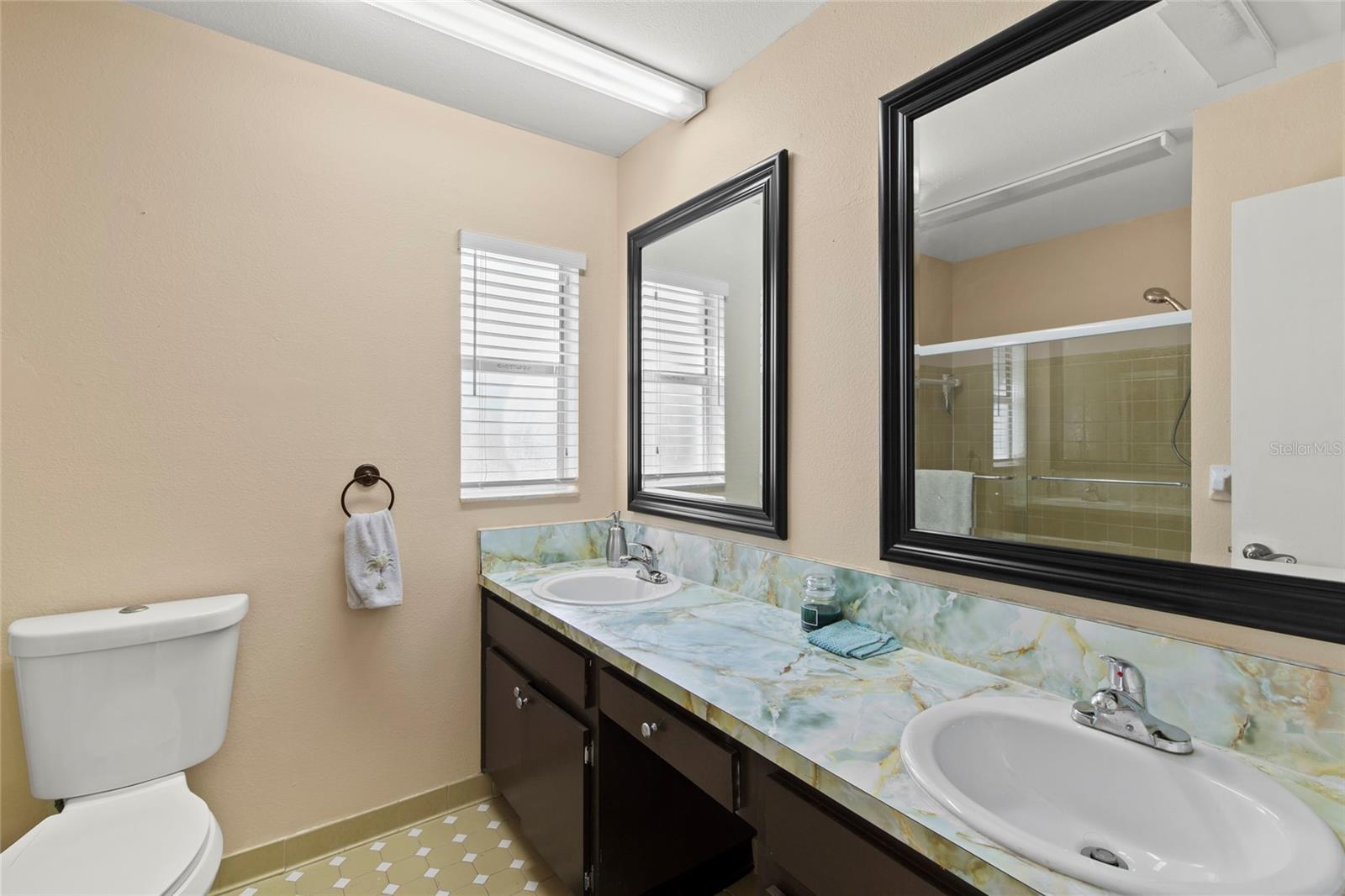 Image 23 of 40 For 3506 33rd Avenue W