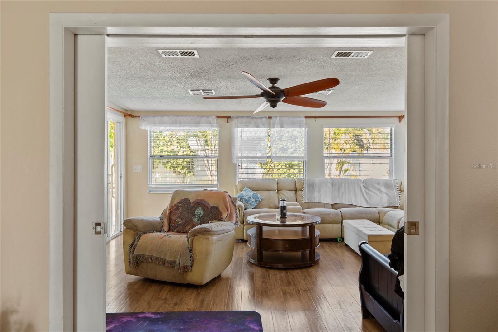 Image 27 of 40 For 3506 33rd Avenue W