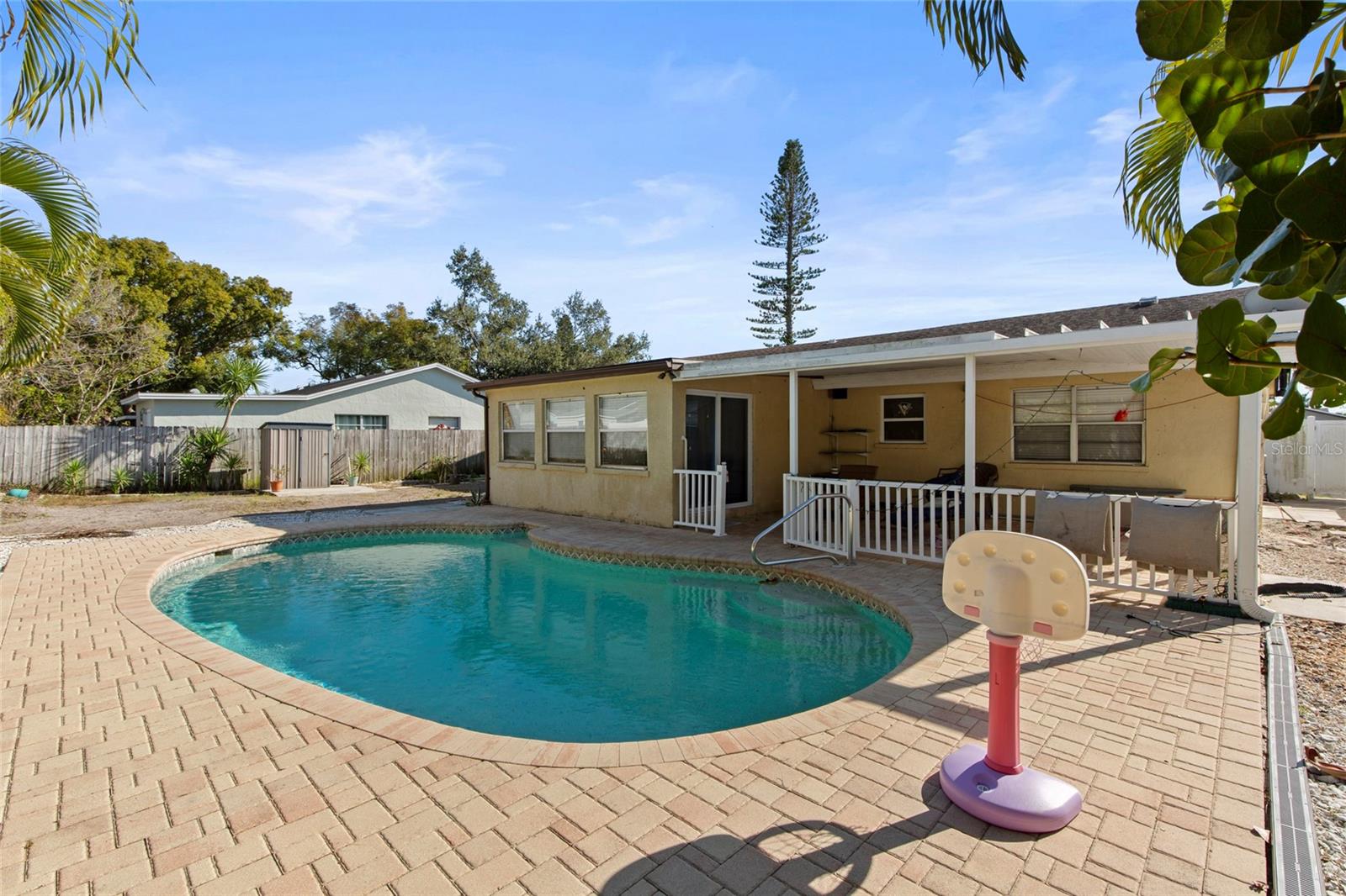 Image 33 of 40 For 3506 33rd Avenue W