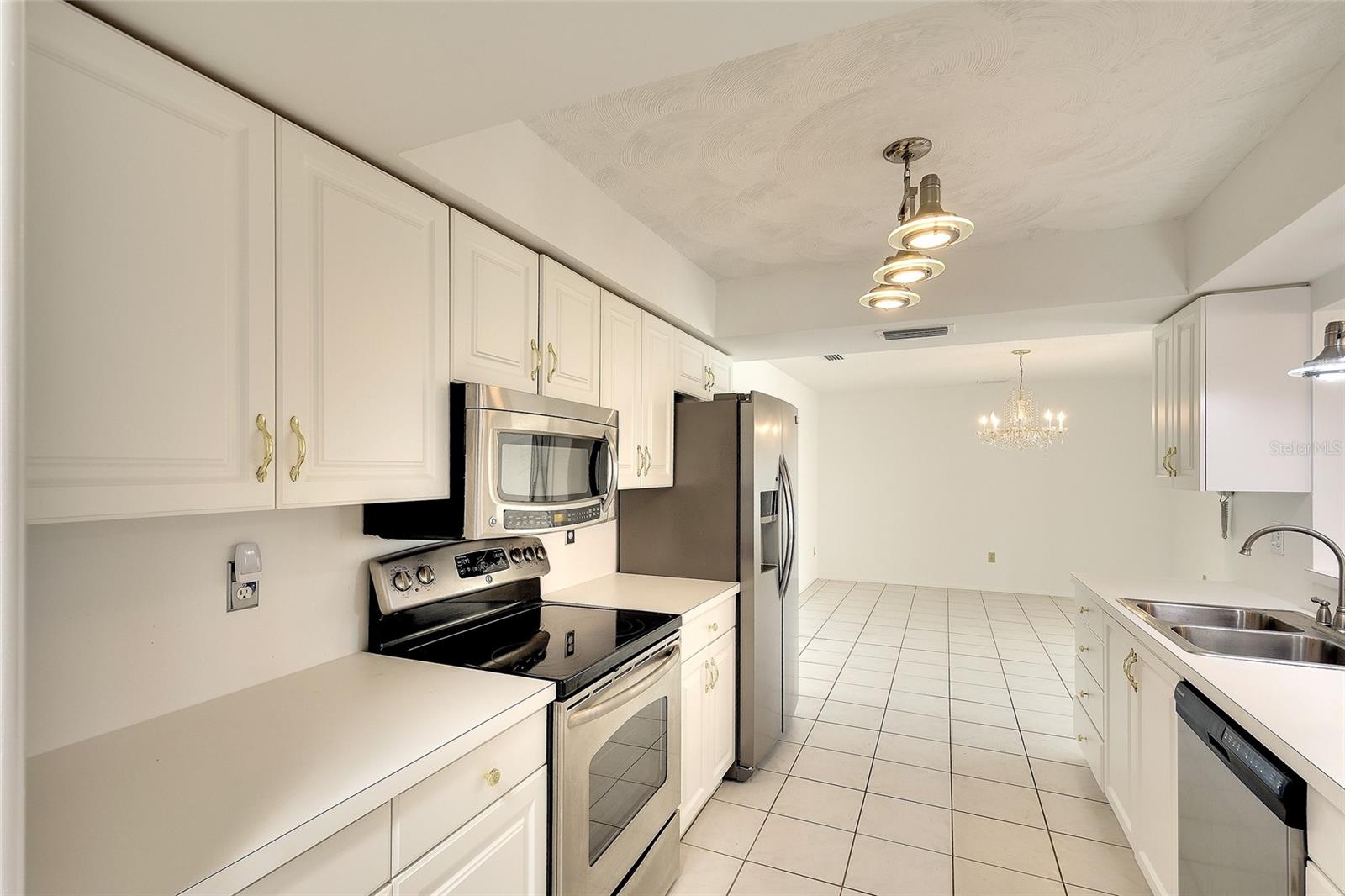 Image 10 of 28 For 6517 10th Avenue W