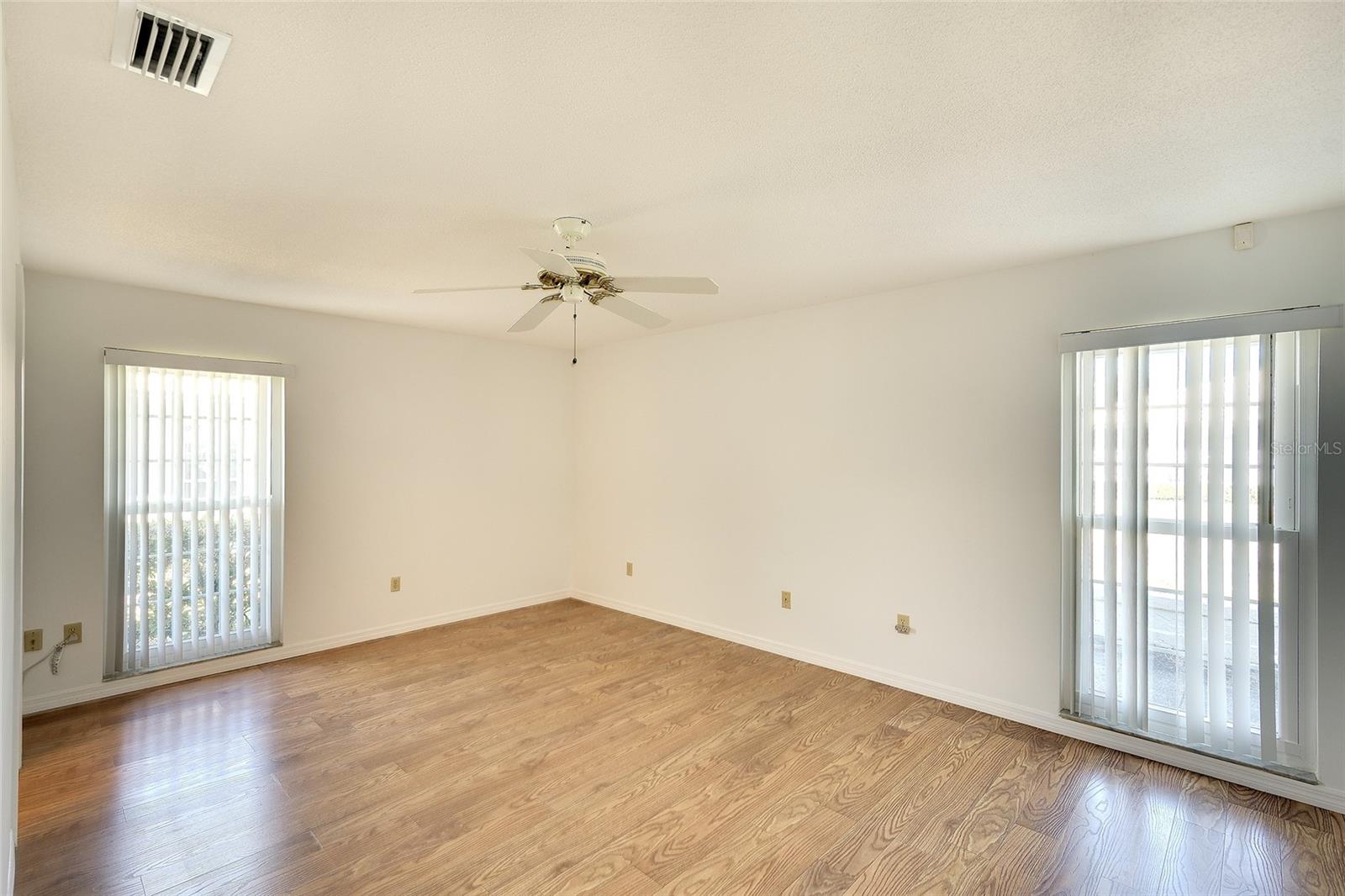 Image 16 of 28 For 6517 10th Avenue W