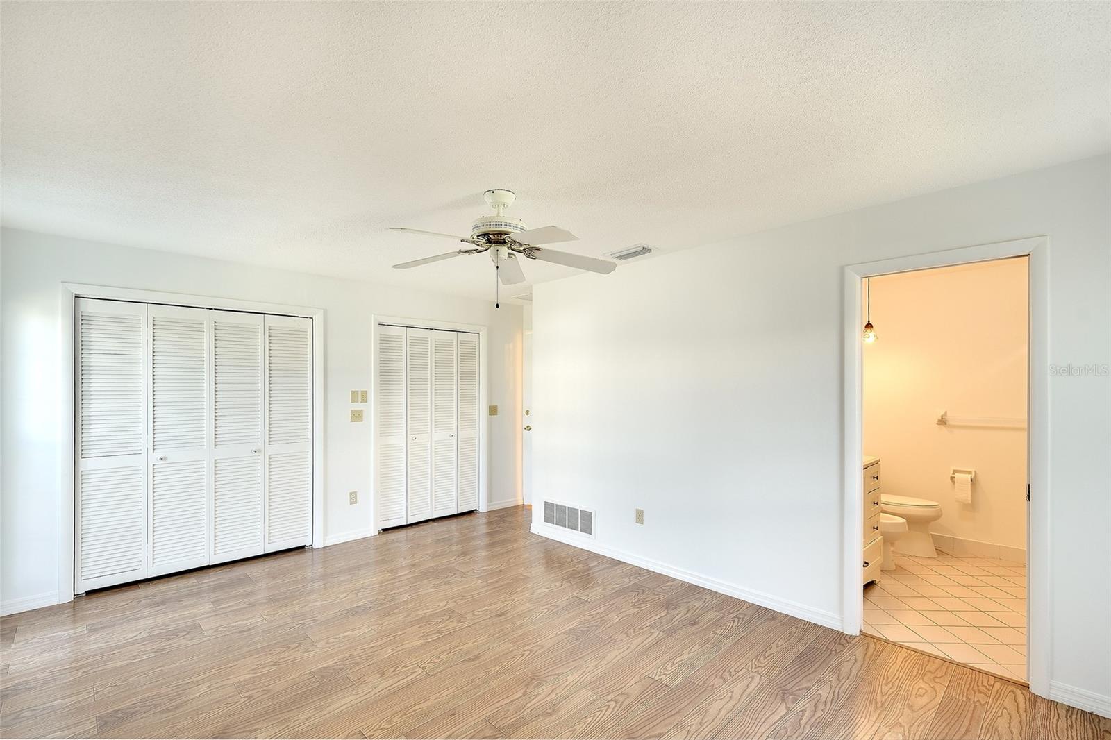 Image 17 of 28 For 6517 10th Avenue W