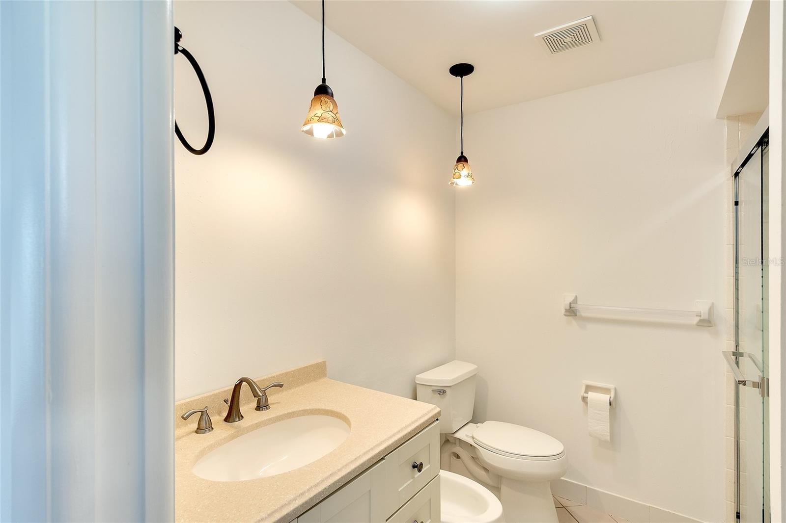 Image 18 of 28 For 6517 10th Avenue W