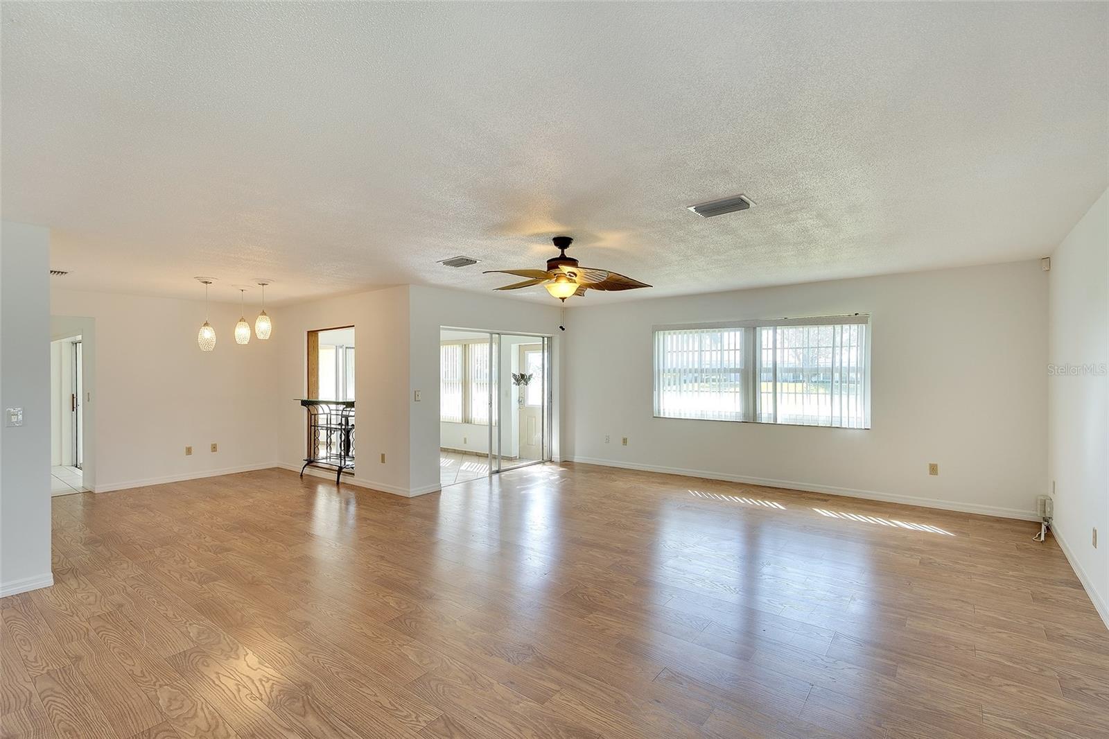 Image 6 of 28 For 6517 10th Avenue W