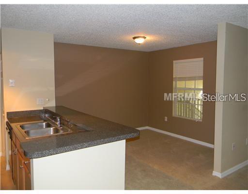 Image 4 of 12 For 214 Lake Parsons Green 201