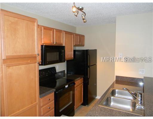 Image 5 of 12 For 214 Lake Parsons Green 201