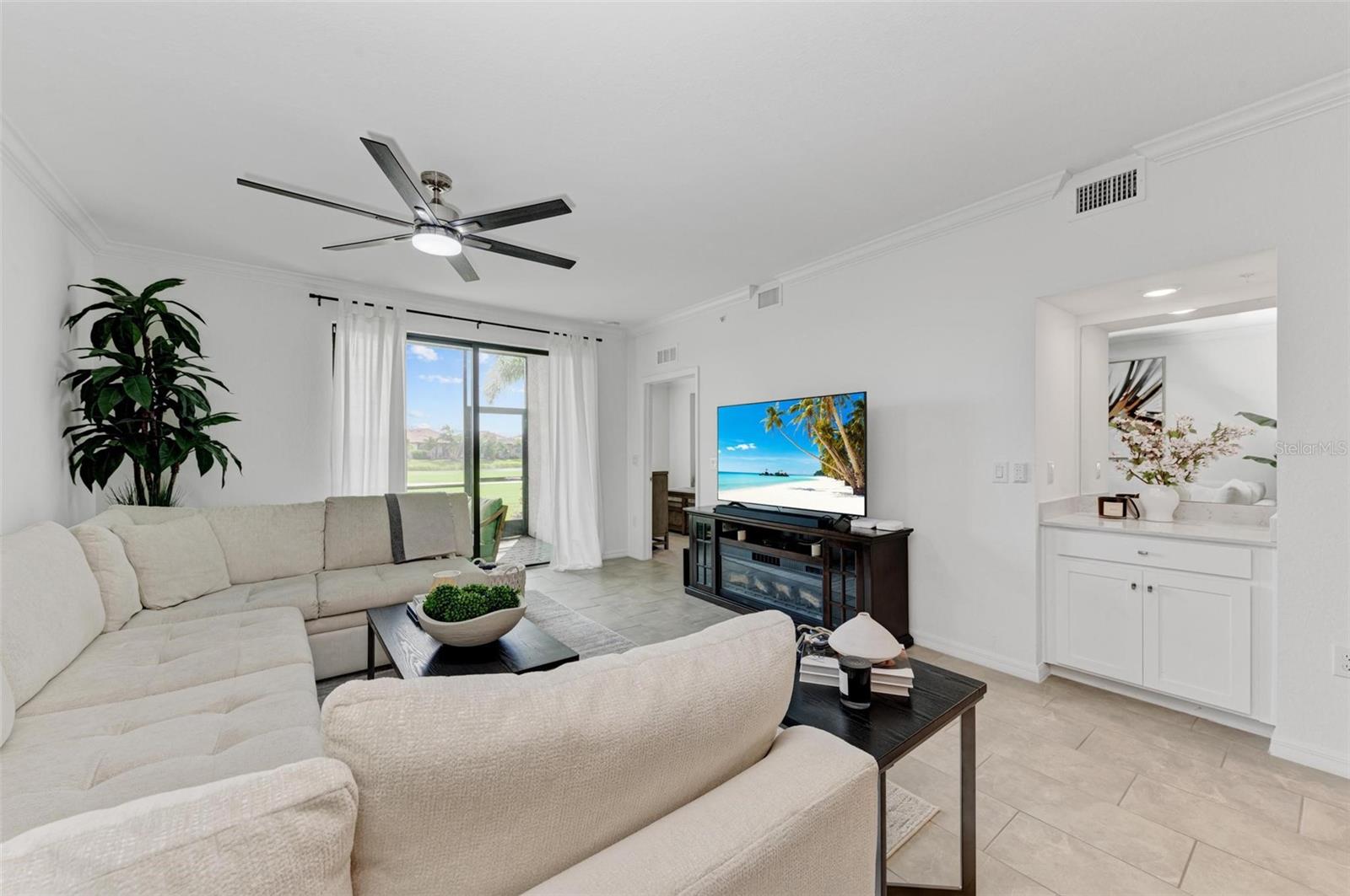 Image 21 of 60 For 5685 Palmer Circle 105