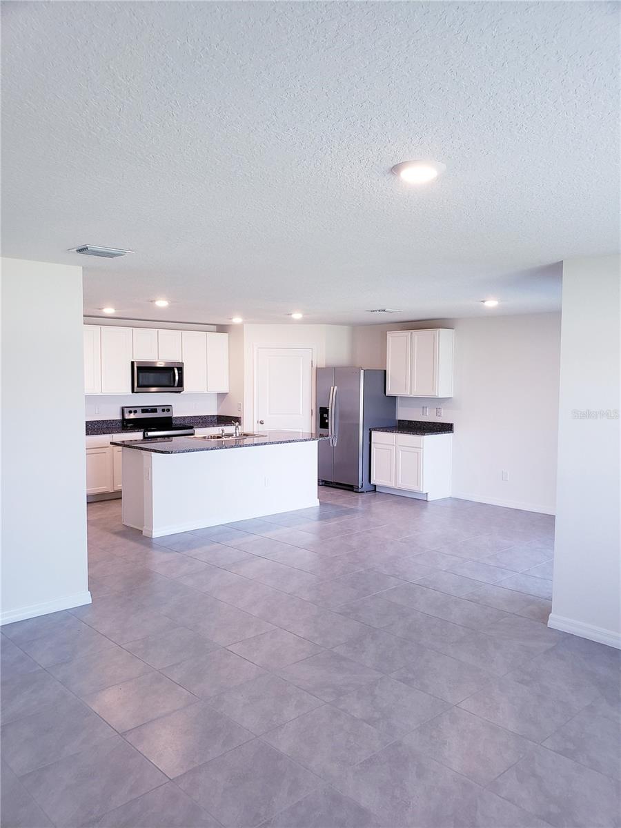 Image 11 of 26 For 12207 Kingsley Trail