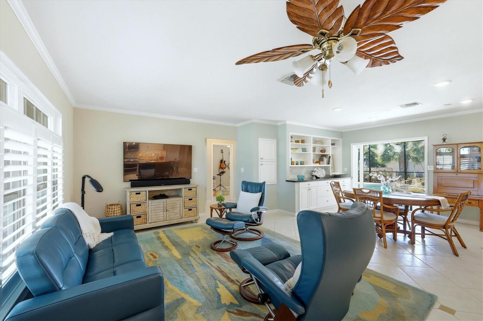 Image 10 of 75 For 405 Darling Drive