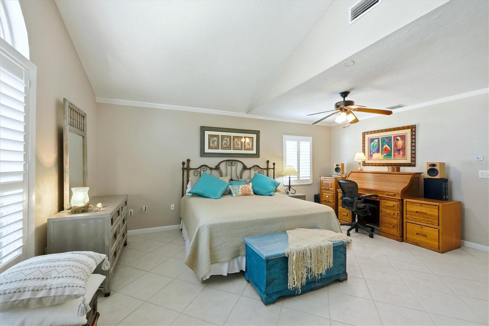 Image 27 of 75 For 405 Darling Drive