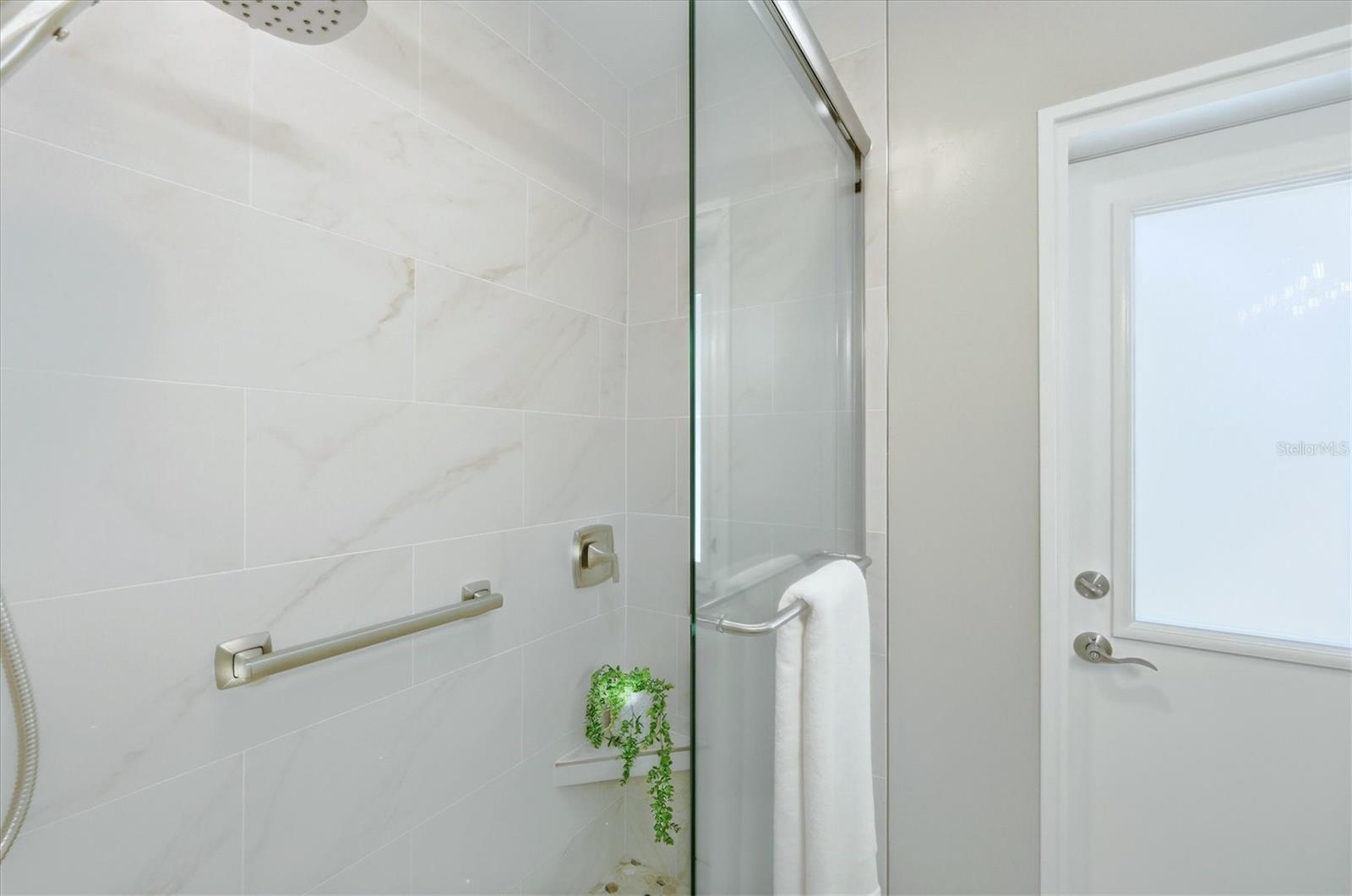 Image 30 of 75 For 405 Darling Drive