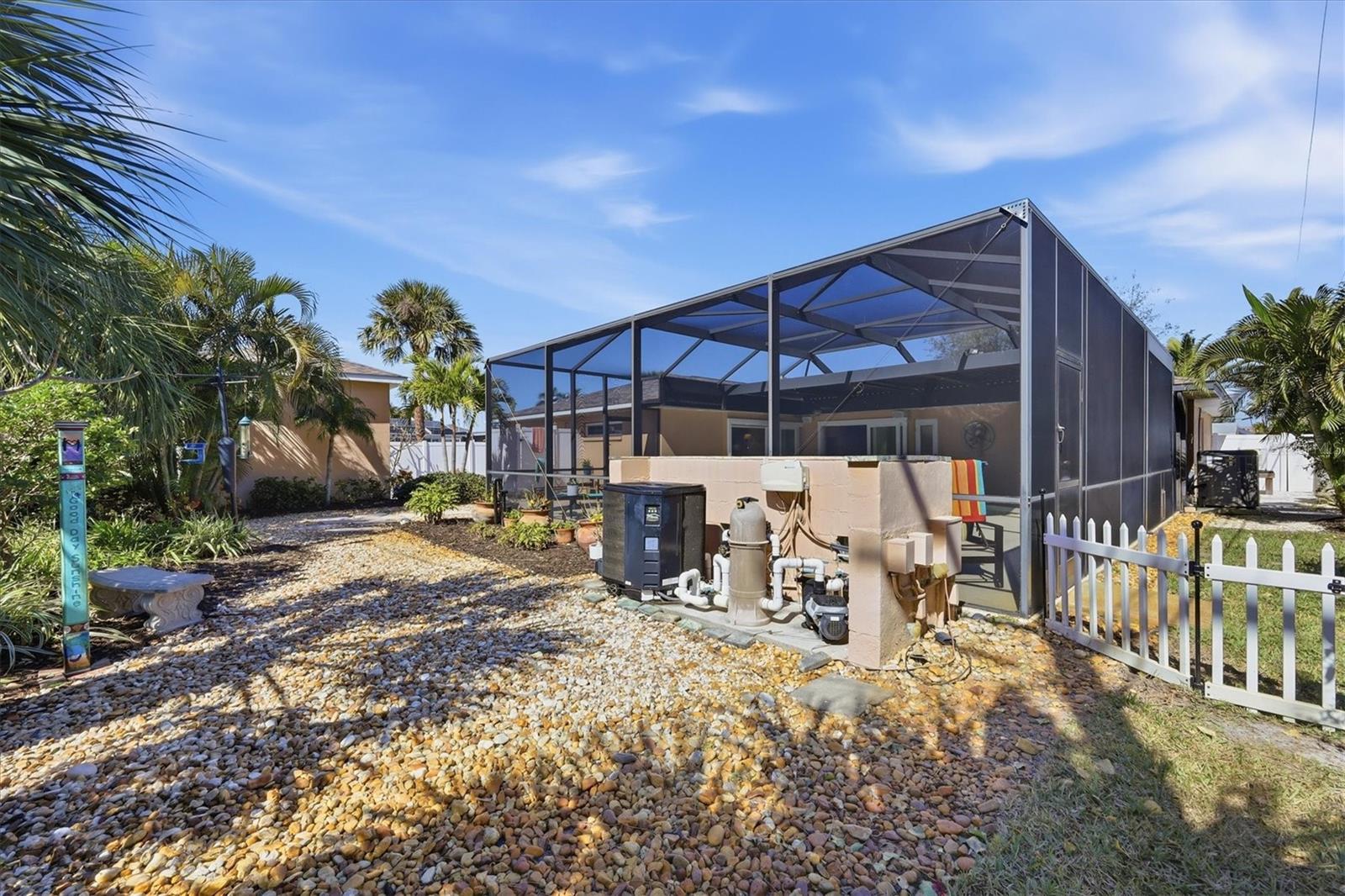 Image 46 of 75 For 405 Darling Drive