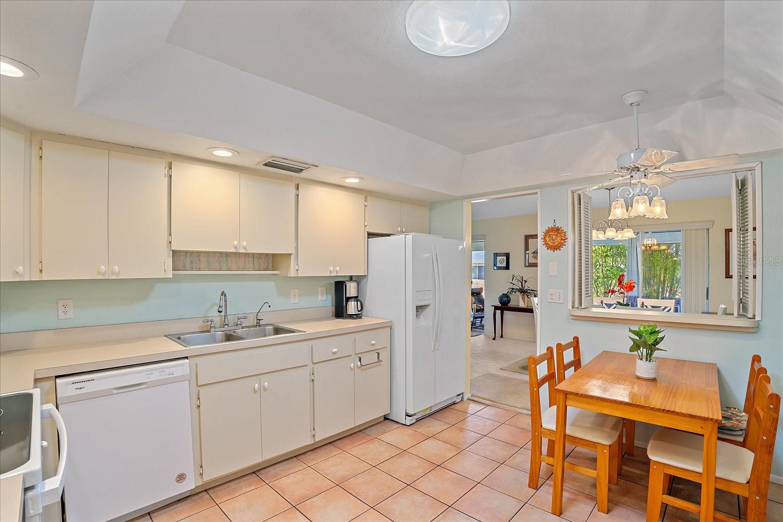 Image 11 of 33 For 6948 Country Club Drive N V-81