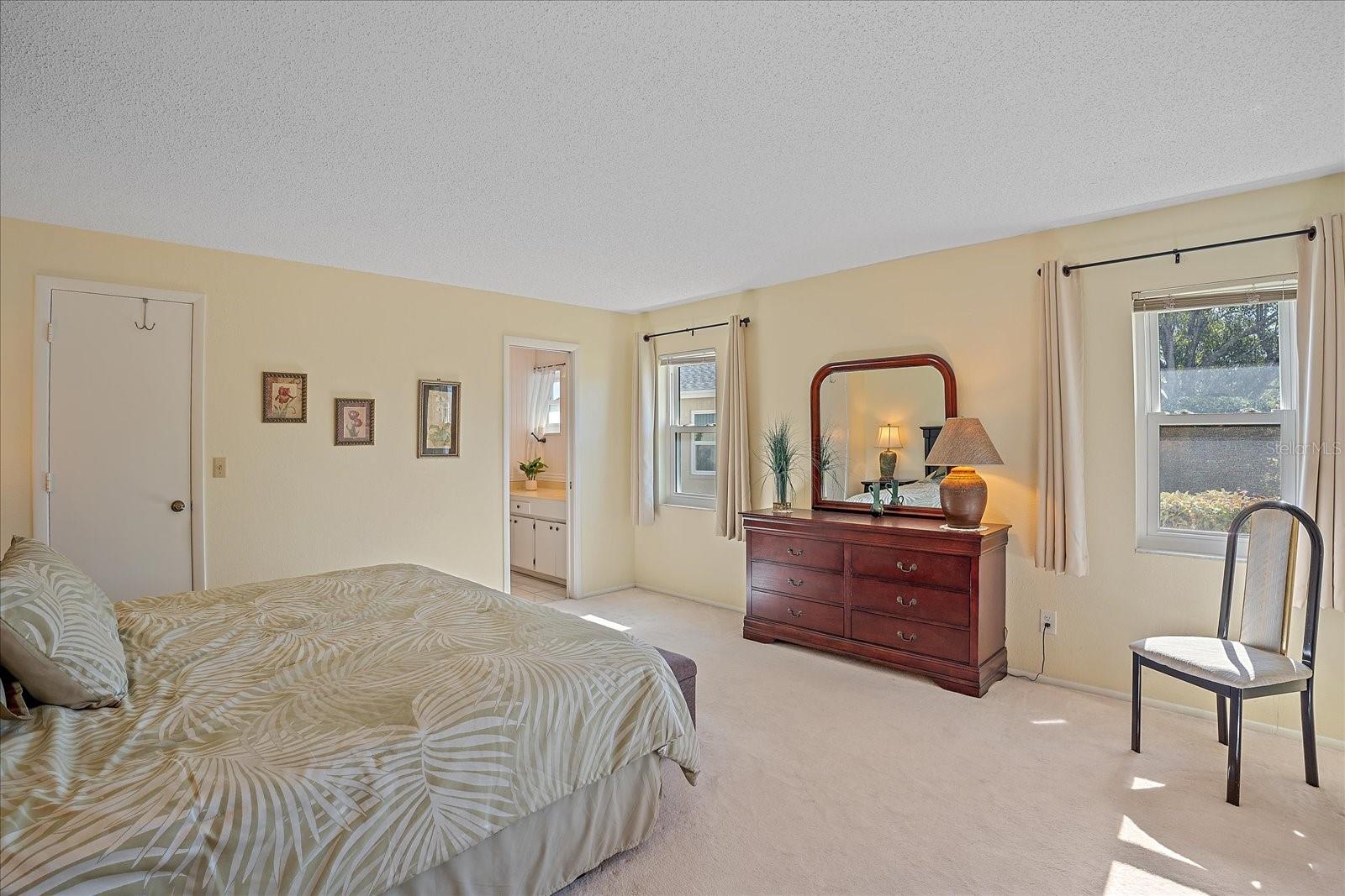 Image 17 of 33 For 6948 Country Club Drive N V-81