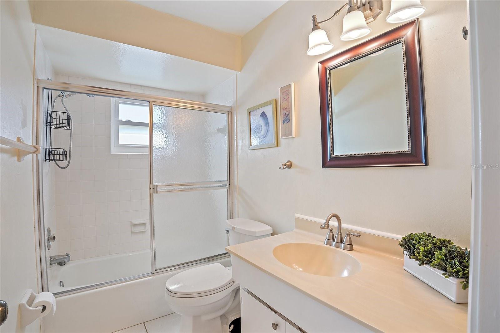 Image 24 of 33 For 6948 Country Club Drive N V-81