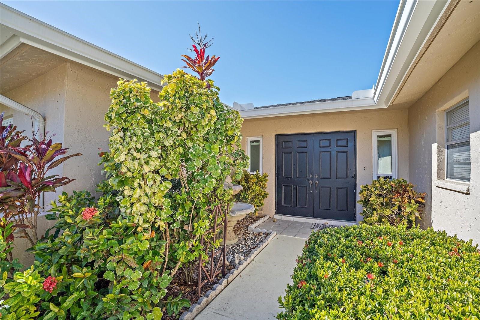 Image 5 of 33 For 6948 Country Club Drive N V-81