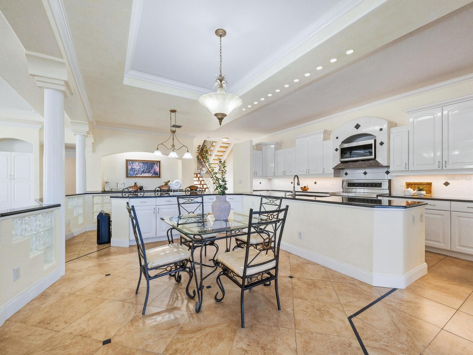 Image 7 of 47 For 605 Avenida De Mayo