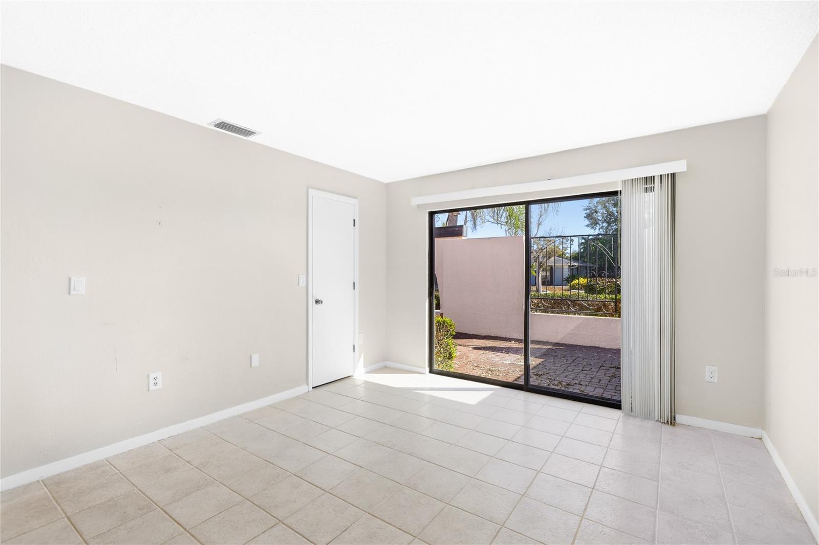 Image 33 of 60 For 4174 Southwell Way