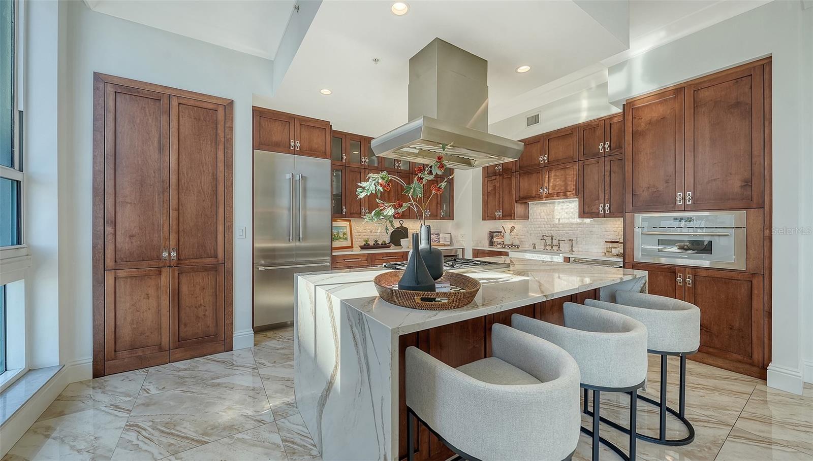 Image 11 of 51 For 1350 Main Street Ph-1701