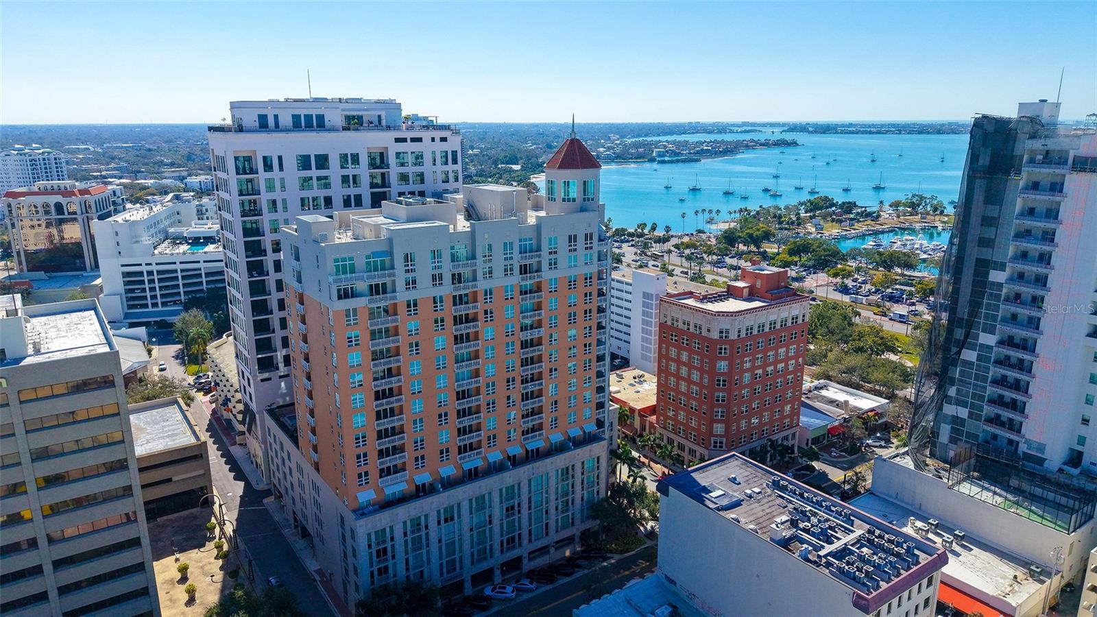 Image 2 of 51 For 1350 Main Street Ph-1701