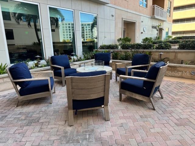 Image 41 of 51 For 1350 Main Street Ph-1701